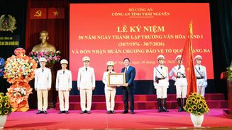Kỷ niệm 50 năm Ngày thành lập Trường Văn hóa Công an nhân dân I và đón nhận Huân chương bảo vệ Tổ quốc hạng Ba