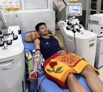 Kịp thời hiến máu cứu bệnh nhân sốt xuất huyết trong tình trạng nguy kịch