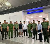 Công an tỉnh Quảng Ninh bắt giữ, bàn giao 05 đối tượng bị truy nã quốc tế cho Cảnh sát Hàn Quốc