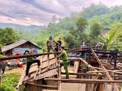 Thái Nguyên: Công an xã Nghiên Loan chung tay xoá nhà tạm, nhà dột nát