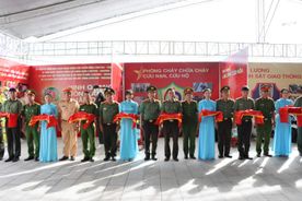 Công an tỉnh An Giang tổ chức không gian trưng bày, trải nghiệm kết hợp tuyên truyền, phổ biến giáo dục pháp luật 