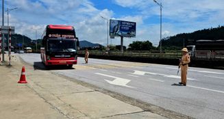 Thanh Hóa: Lực lượng Cảnh sát giao thông “xuyên lễ” bảo đảm trật tự, an toàn giao thông