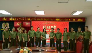 Hưng Yên: Ra mắt mô hình “Ba thêm: Thêm giờ làm - Thêm hiệu quả - Thêm sự hài lòng của Nhân dân”