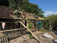 Cao Bằng: Công an các xã chung tay giúp dân xây dựng mái ấm