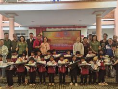 Mang nghĩa tình đến với học sinh, người dân vùng Langbiang - Đà Lạt