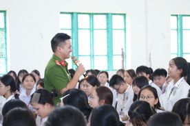 Lạng Sơn: Trên 600 học sinh Trường Phổ thông dân tộc nội trú tỉnh được tuyên truyền, phổ biến pháp luật