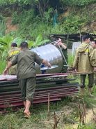 Sơn La: Công an xã Phù Yên khẩn trương hỗ trợ nhân dân khắc phục hậu quả sạt lở đất