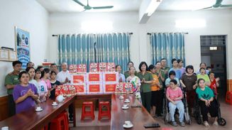 Lạng Sơn: Trao quà tặng thiếu nhi tại các cơ sở bảo trợ, chăm sóc trẻ em nhân dịp tết Trung thu năm 2026