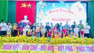 Công an tỉnh Phú Thọ trao yêu thương, mang Trung thu đến với thiếu nhi