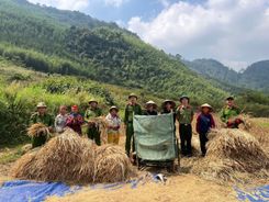 Cao Bằng: Chung tay giúp đỡ hộ nghèo có hoàn cảnh đặc biệt khó khăn