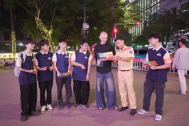 Cao Bằng: Tuyên truyền pháp luật bằng tiếng Anh cho du khách nước ngoài
