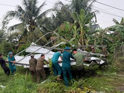 An Giang: Phối hợp, hỗ trợ Nhân dân khắc phục hậu quả lốc xoáy, góp phần sớm ổn định cuộc sống