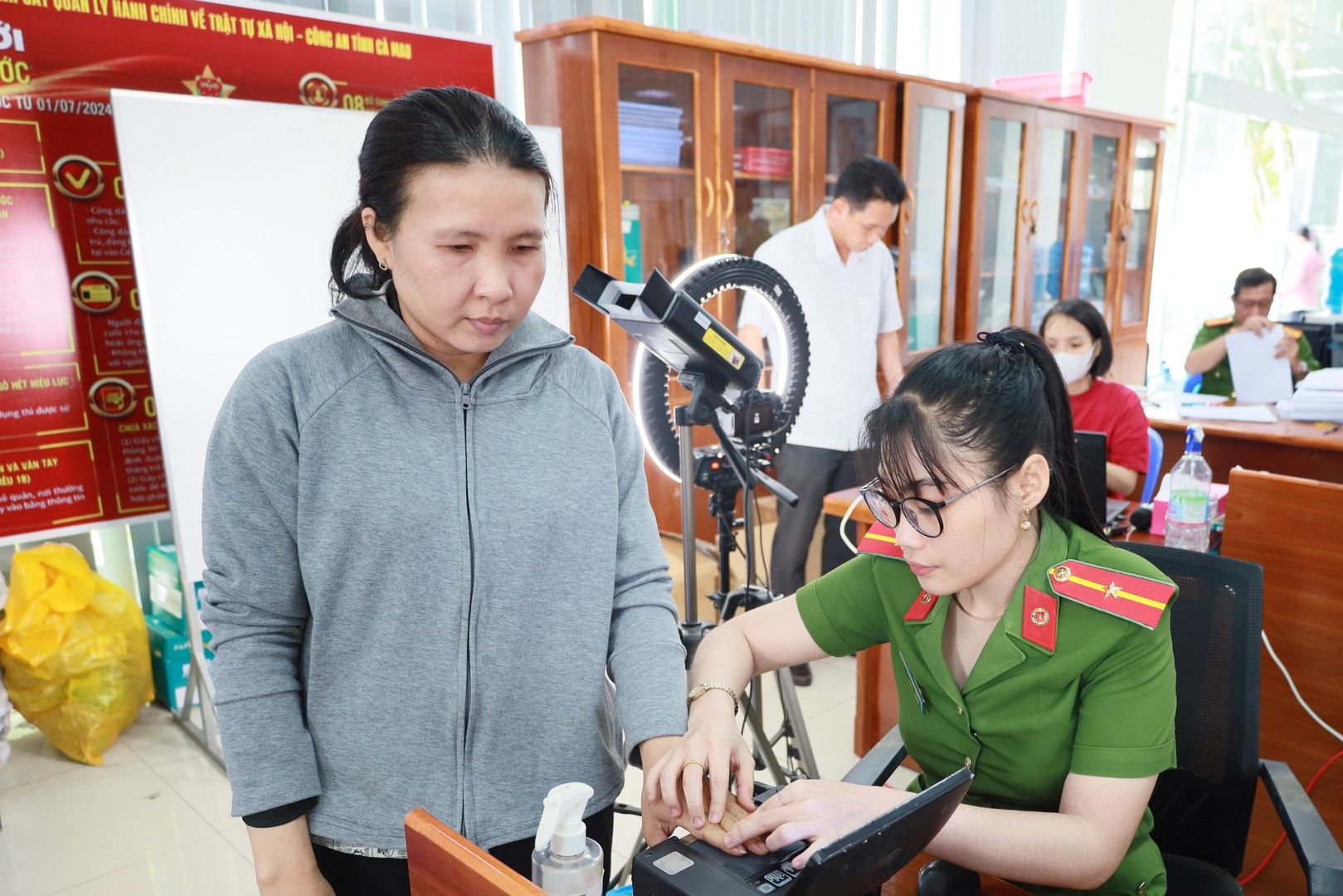 CẤP CĂN CƯỚC.jpg