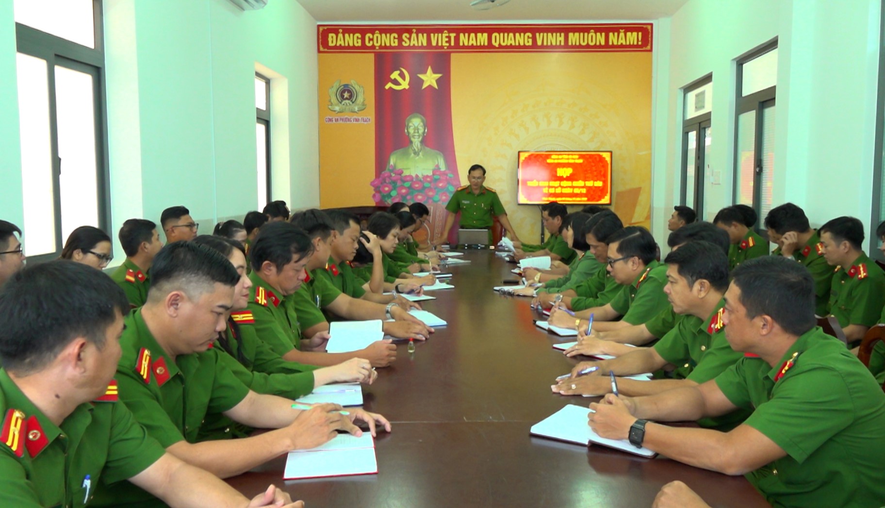 HỌP TRIỂN KHAI.jpg