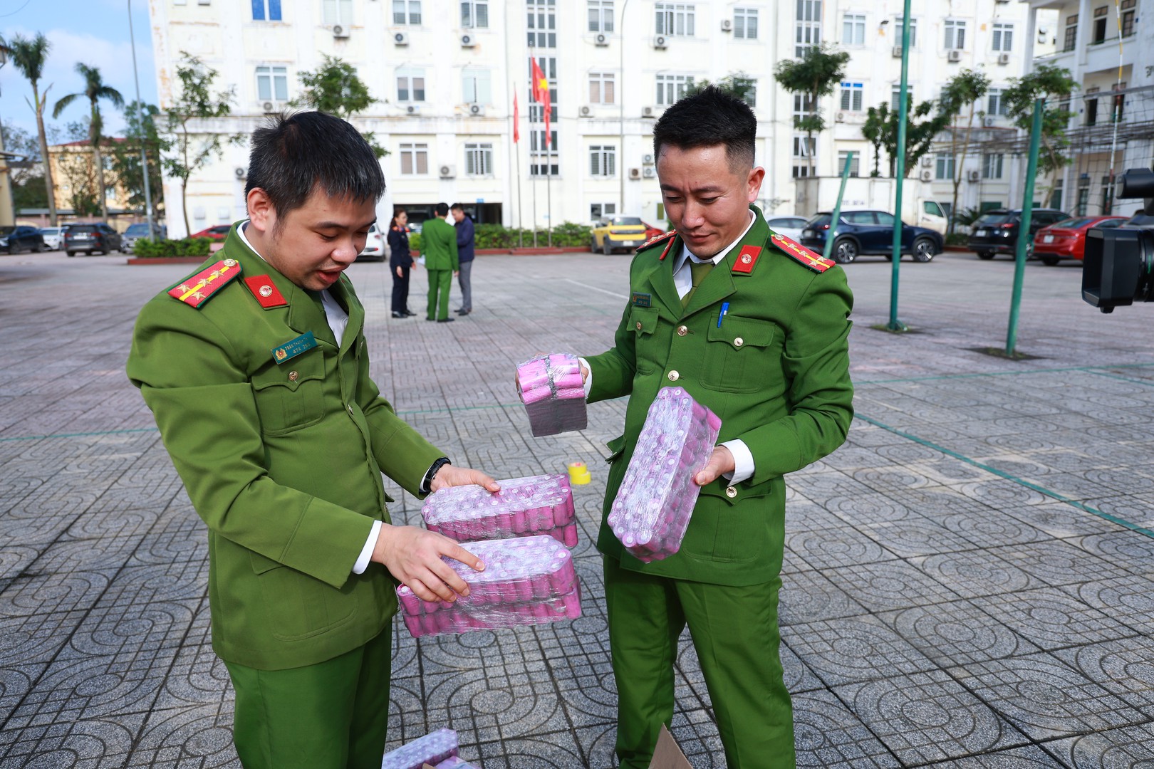 Pháo do Nguyễn Hữu Tính tự chế.JPG