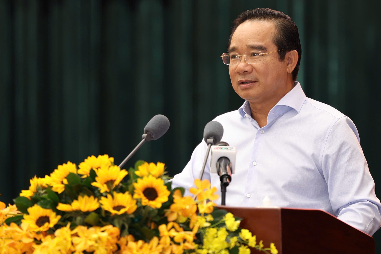 Ảnh 2 - Đồng chí Chủ tịch UBND TP phát biểu tại Hội nghị.jpg