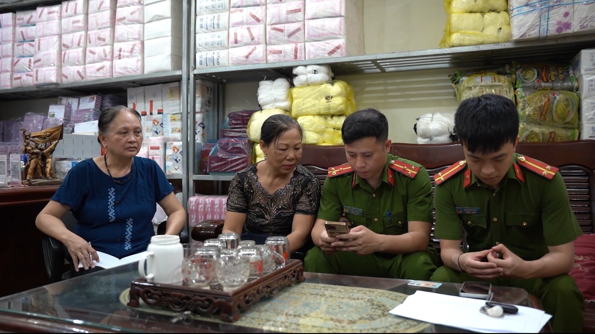 bài 1_Tích cực hướng dẫn Nhân dân tham gia góp ý vào sửa đổi, bổ sung Hiến pháp 2013_Thu Trang.jpg