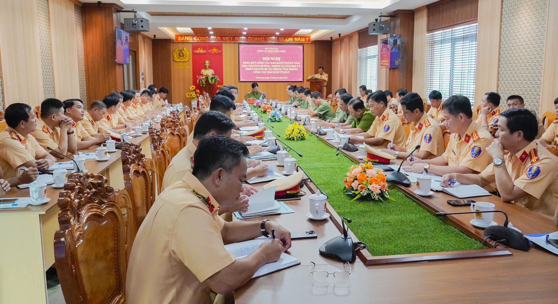 Quang cảnh hội nghị.jpg