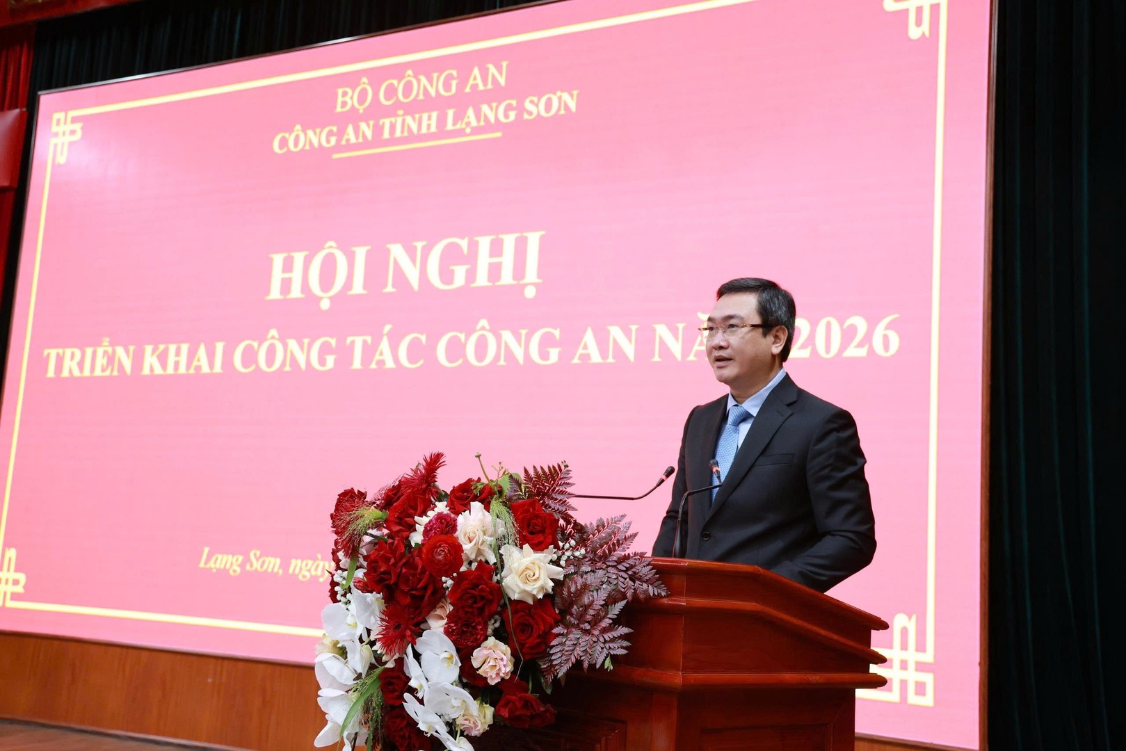 Đồng chí Nguyễn Cảnh Toàn, Phó Bí thư Tỉnh uỷ, Chủ tịch UBND tỉnh phát biểu chỉ đạo tại Hội nghị.jpg