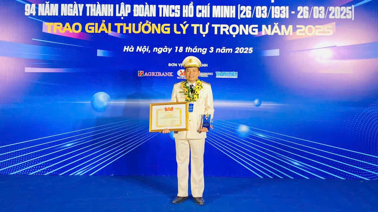 Chân dung Đại úy Nguyễn Trường Xuân, Bí thư Đoàn cơ sở Cảnh sát PCCC và CNCH, Công an tỉnh Vĩnh Long.jpg