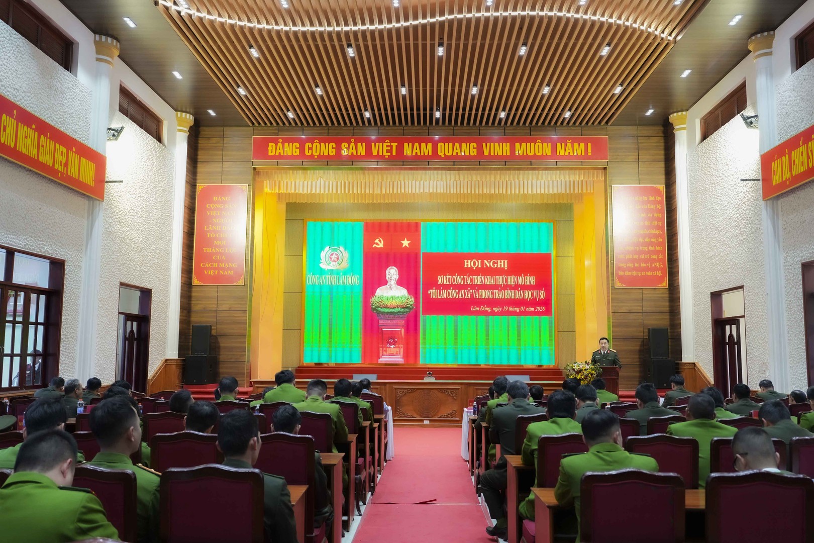 Toàn cảnh Hội nghị.jpg