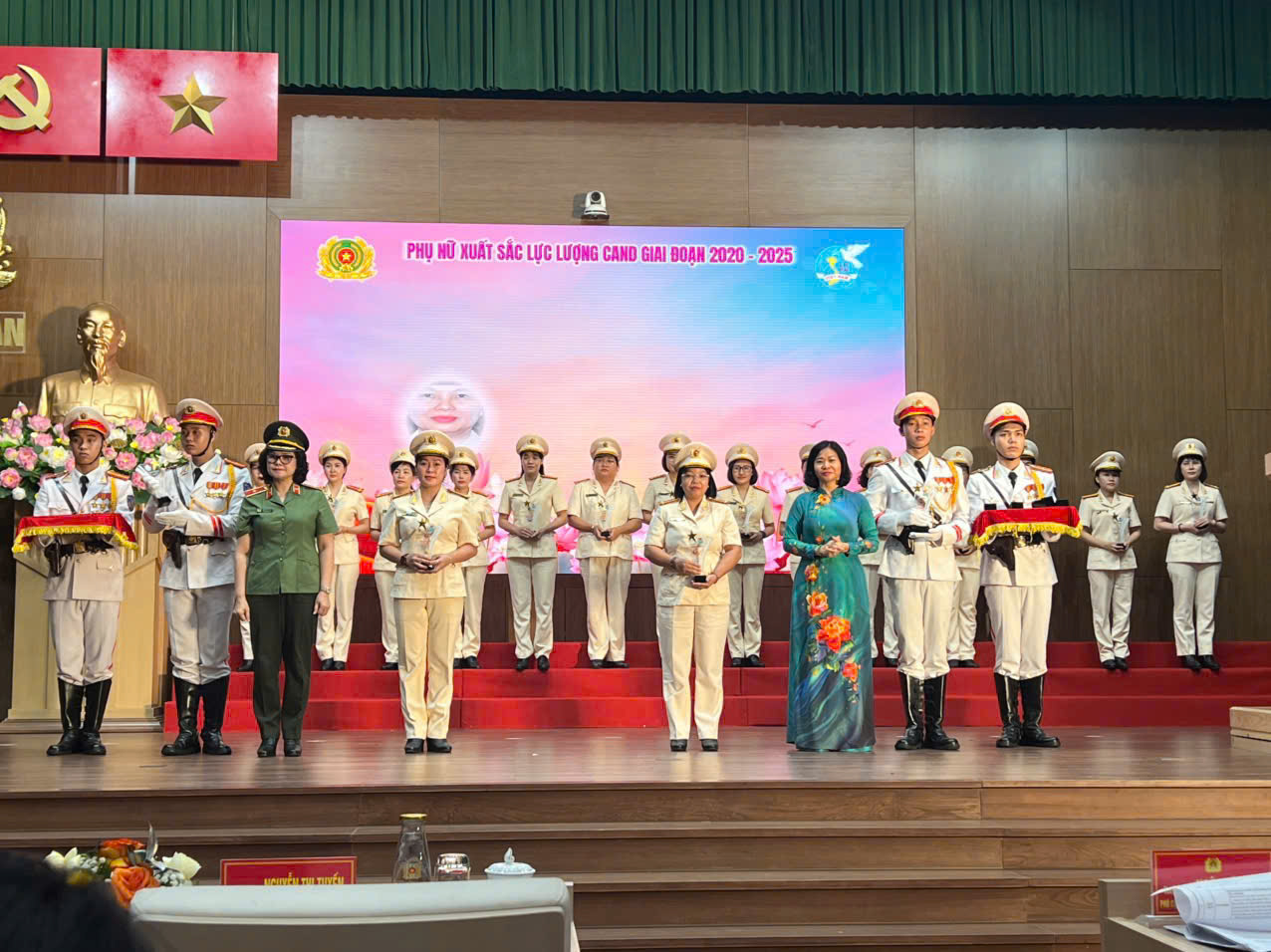 3607616937241891323 (2).jpg