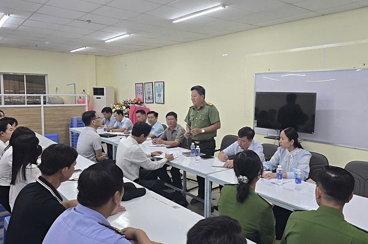 Tổ Công tác liên ngành làm việc với Công ty Cổ phần TNHH MTV Pinetree.jpg