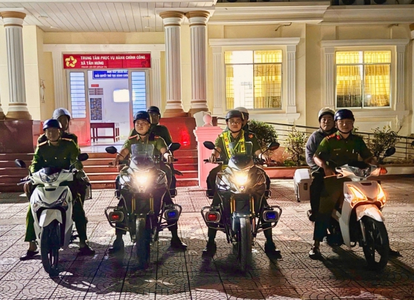 CÔNG AN XÃ TÂN HƯNG TUẦN TRA.jpg