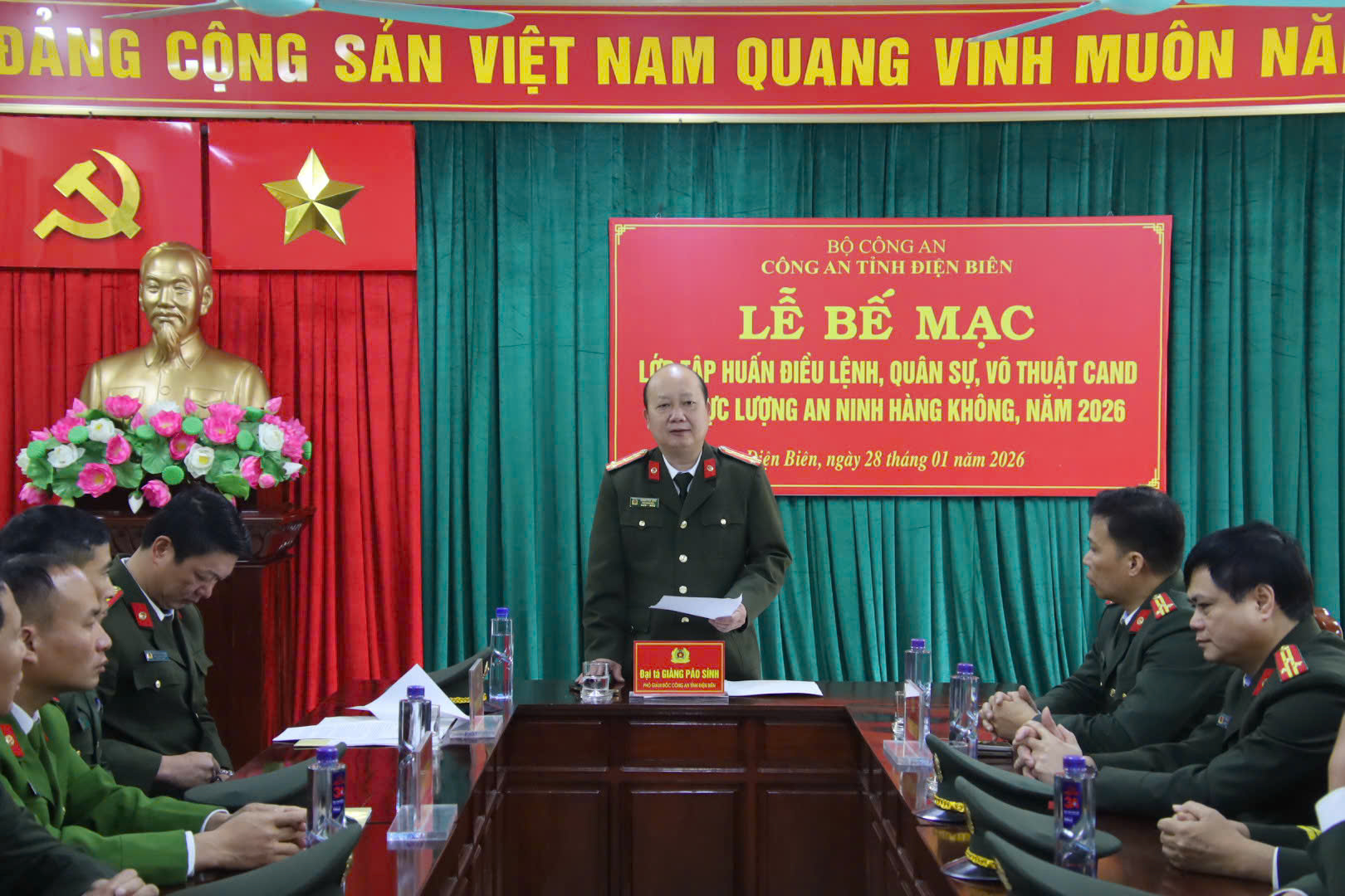 Đại tá Giàng Páo Sính, Phó Giám đốc Công an tỉnh phát biểu chỉ đạo tại Lễ bế mạc.jpg