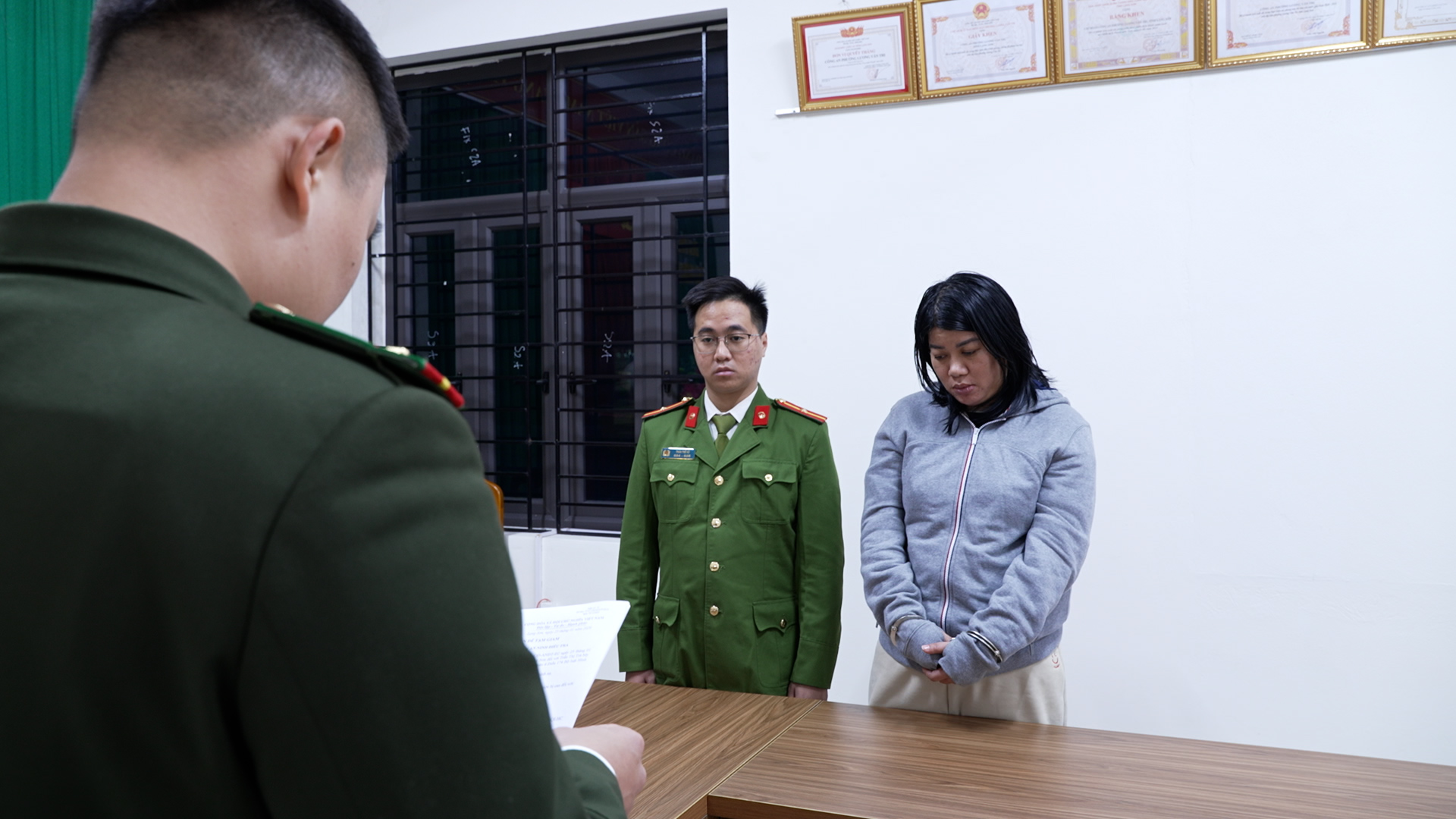 Sequence 01.00_01_34_01.Still001.jpg