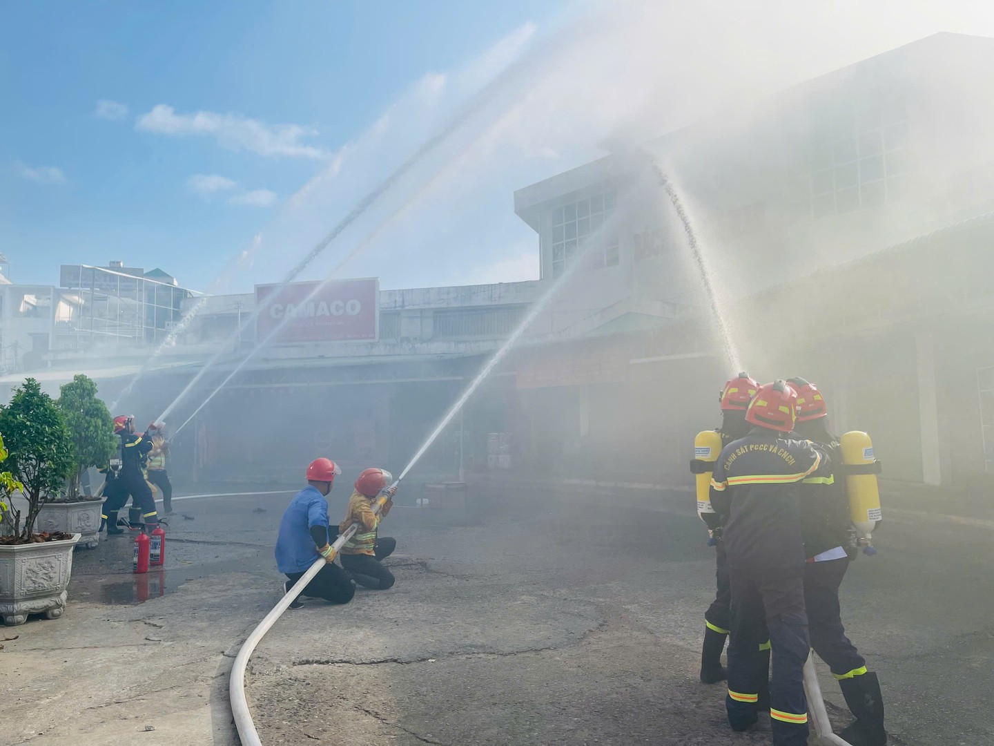 THỰC TẬP CHỮA CHÁY.jpg