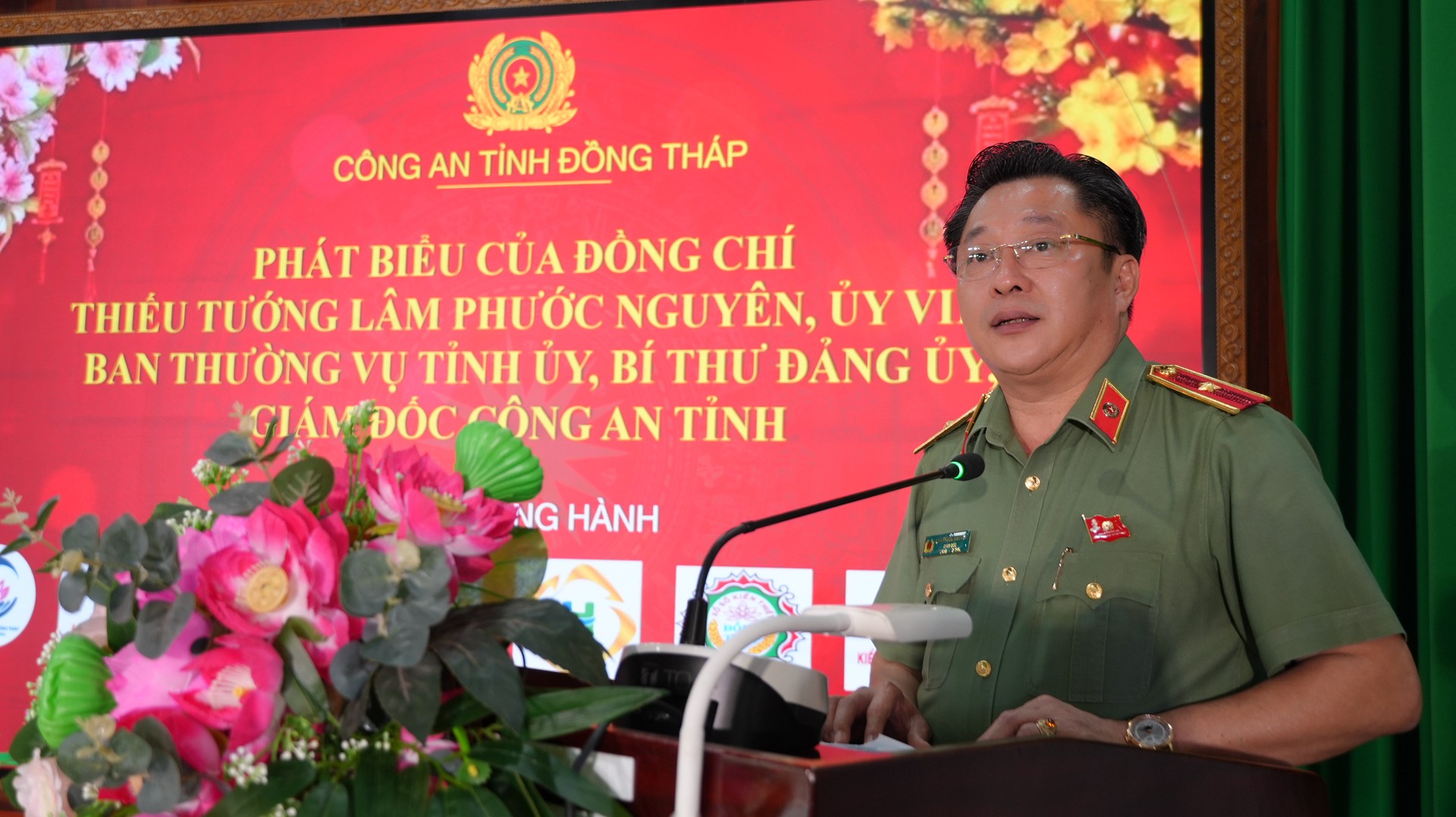 Thiếu tướng Lâm Phước Nguyên, Giám đốc Công an tỉnh phát biểu tại buổi Lễ. Ảnh Trọng Tín.JPG