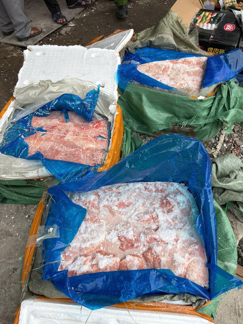 5. Vú heo đông lạnh.jpg