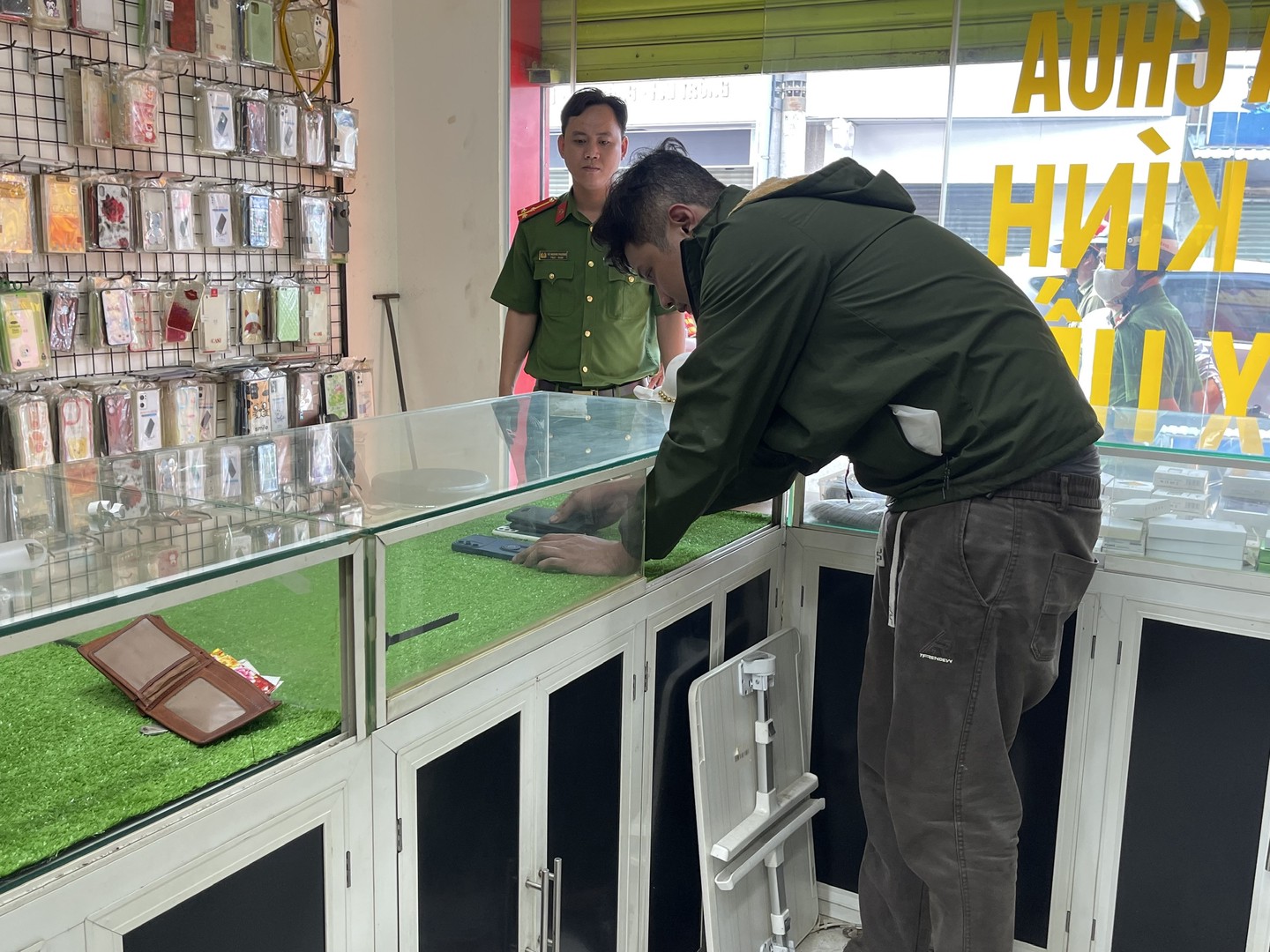 Thực nghiệm hiện trường.jpg