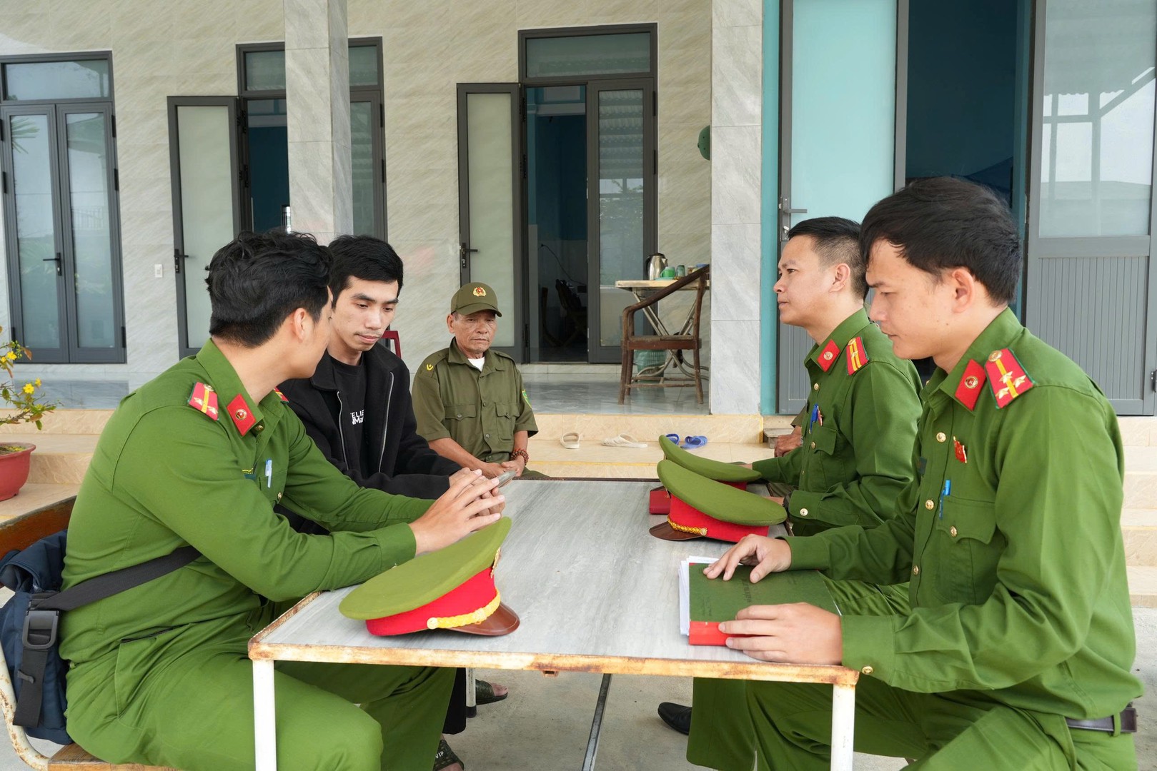 ảnh 1 bầu cử.jpg