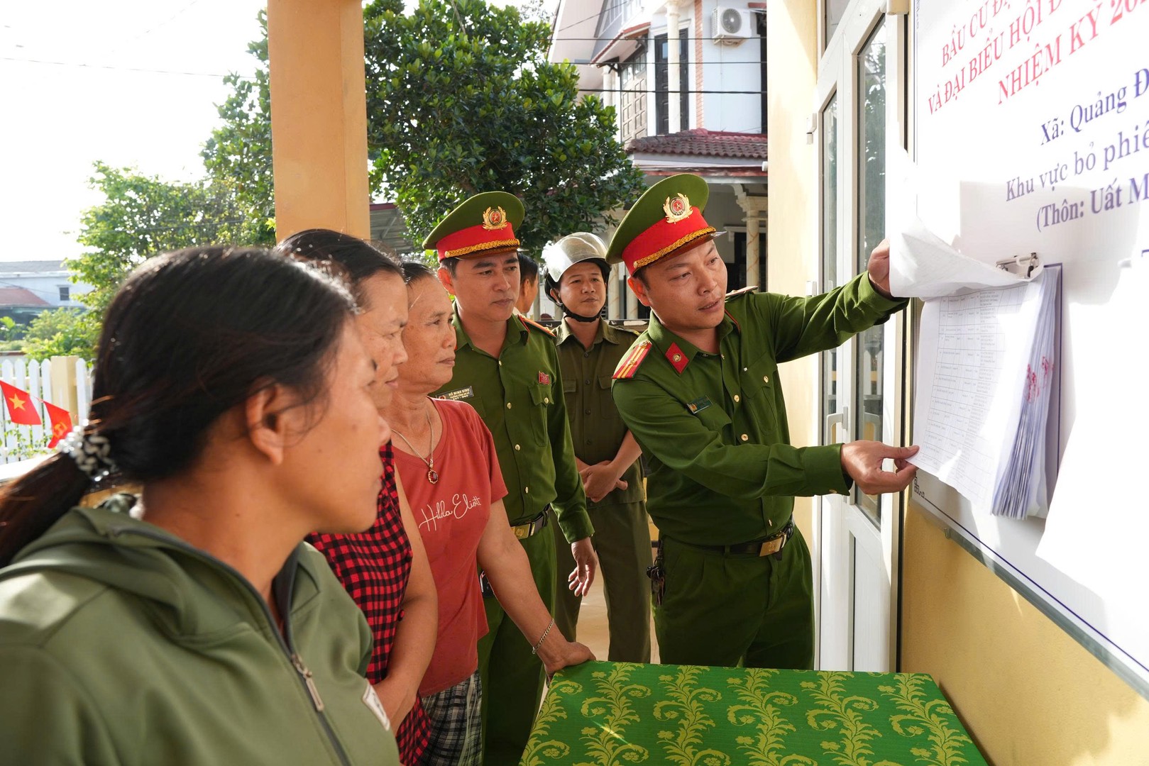 ảnh 3 bầu cử.jpg