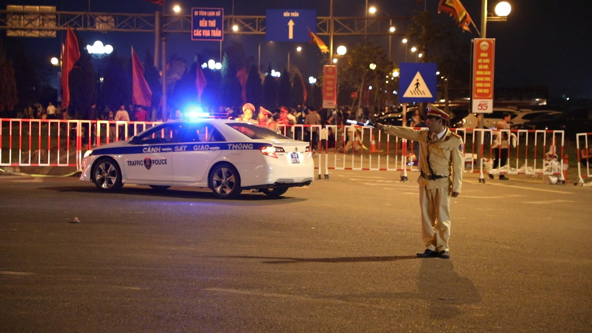 4. Luc luong csgt to chuc phan luong.jpg