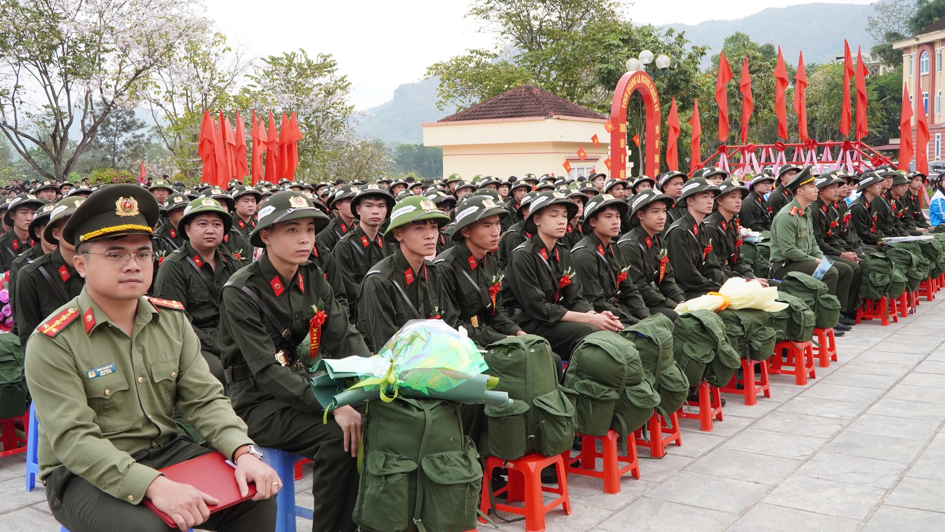 Tân binh nhập ngũ CAND.JPG