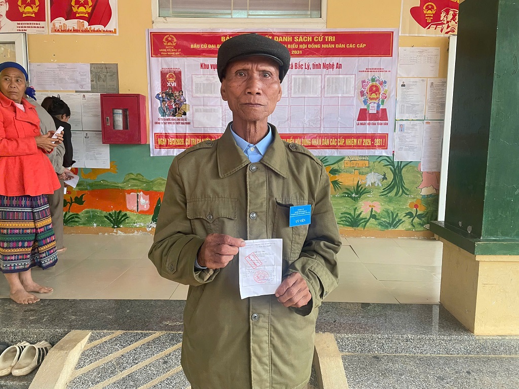 gen-h-Xeo Xên Khăm ban Cha Nga.jpg