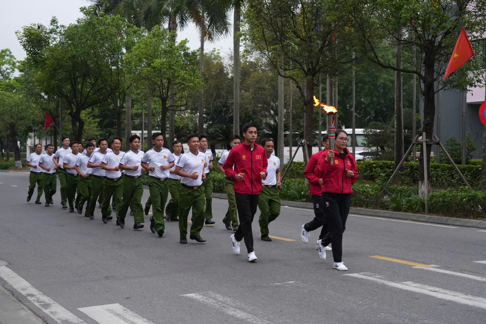 ảnh 2 đại hội.jpg