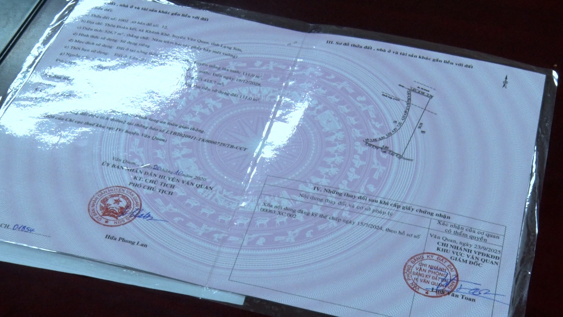 Ảnh 2. Giấy chứng nhận quyền sử dụng đất giả của đối tượng Đinh Văn Thượng năng lực phát hiện, thu giữ.jpg