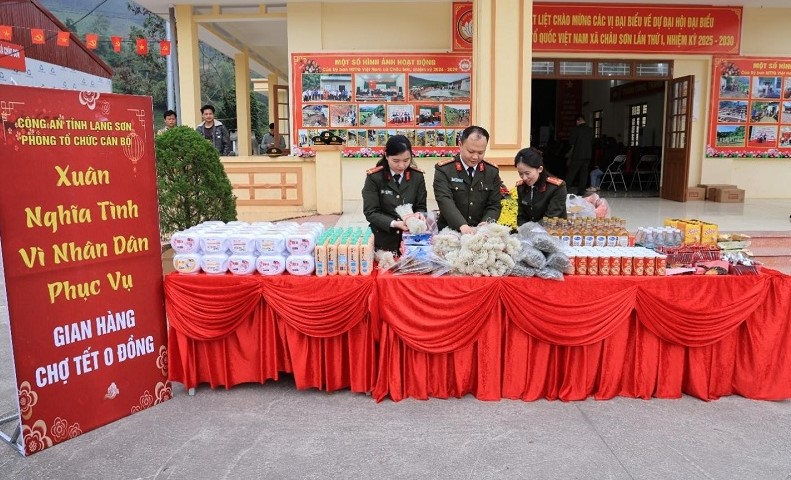 Tải xuống (2).jpg