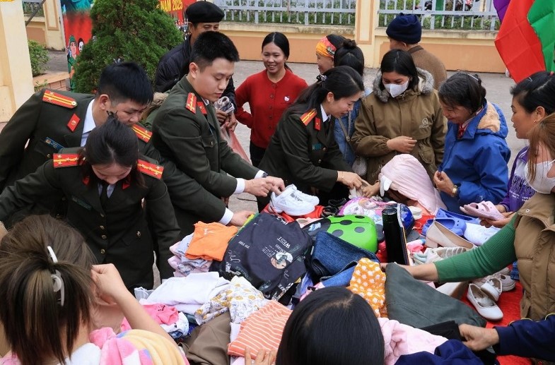 Tải xuống (3).jpg