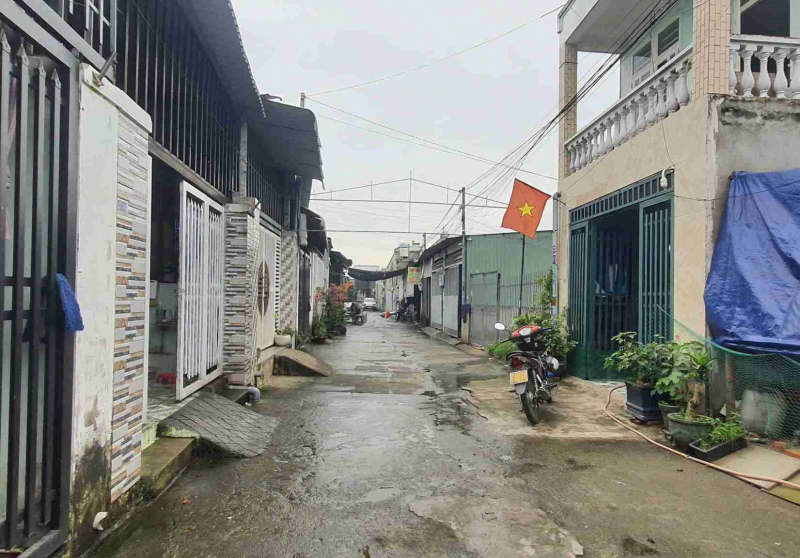 Khu đất và nhà liền kề xây trên đất người khác..jpg