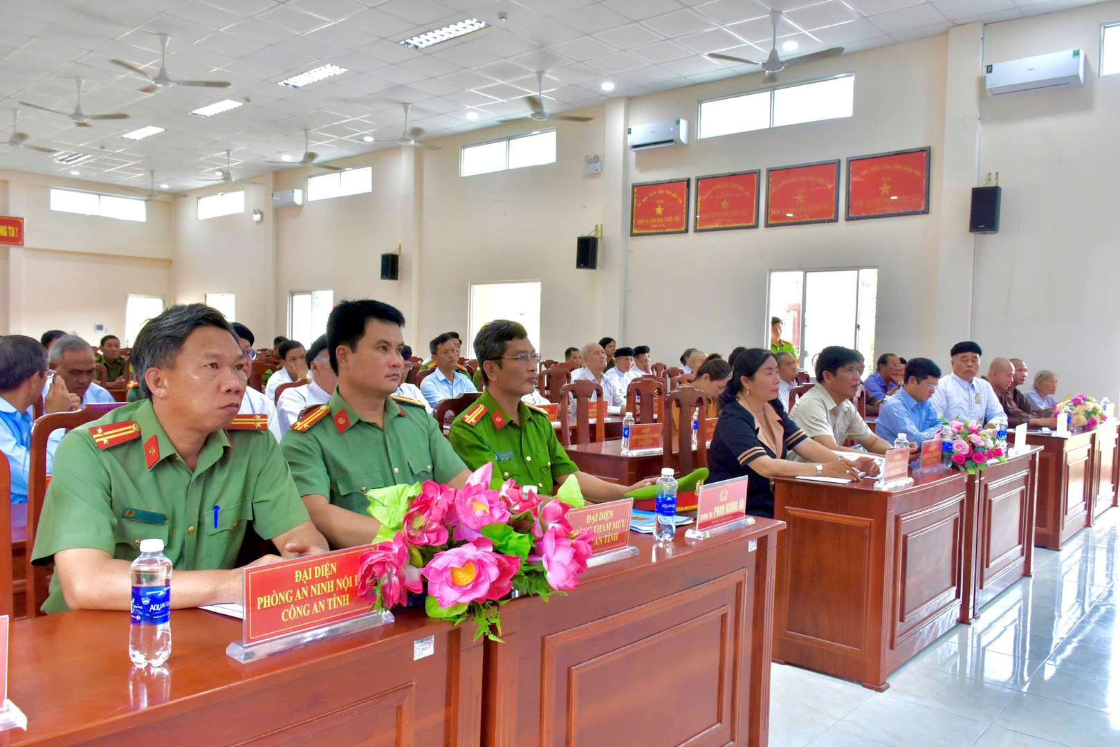 đại biểu tham dự lễ ký kết.jpg