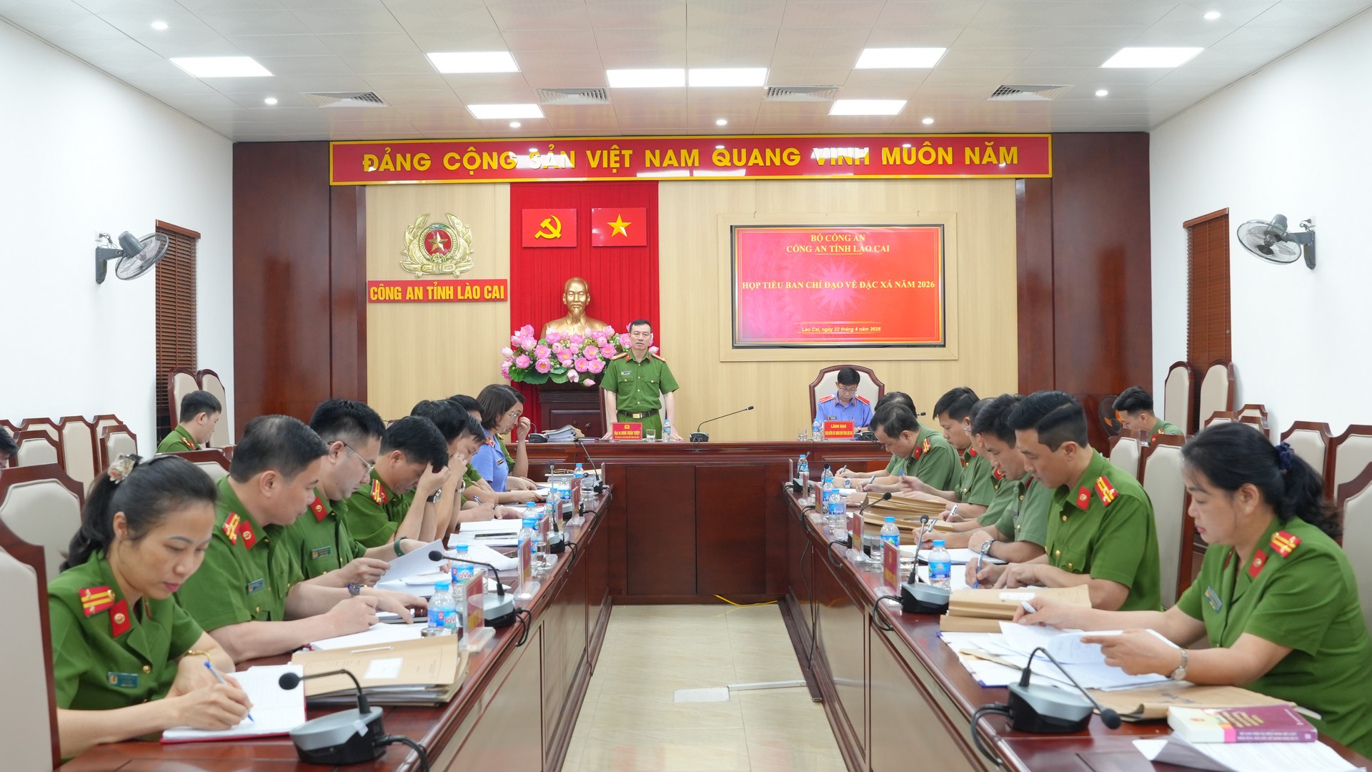anh 1.JPG