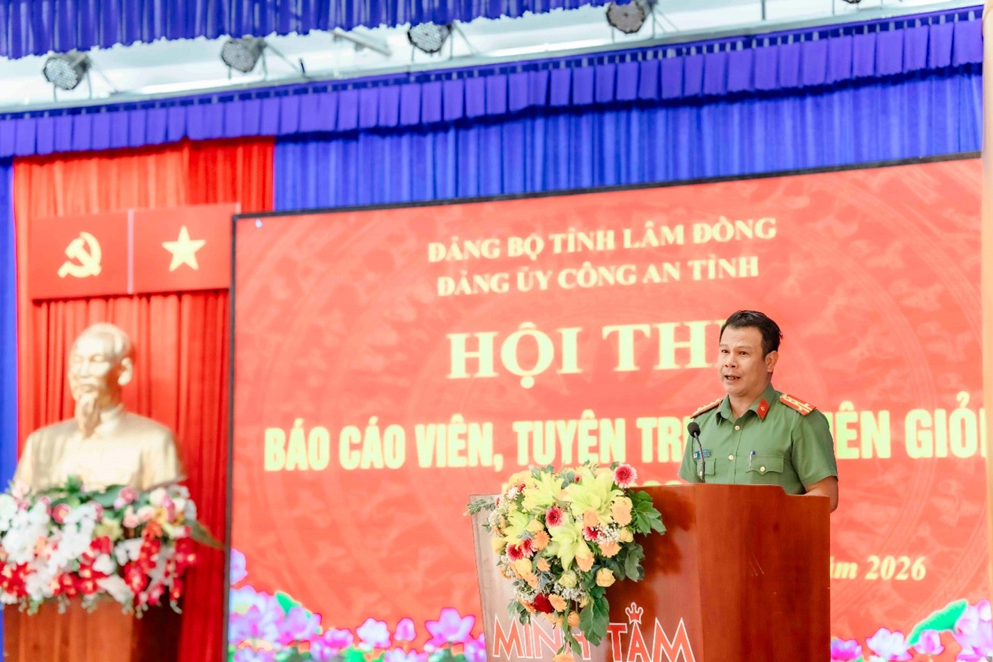 ý đảng lòng dân8.jpg