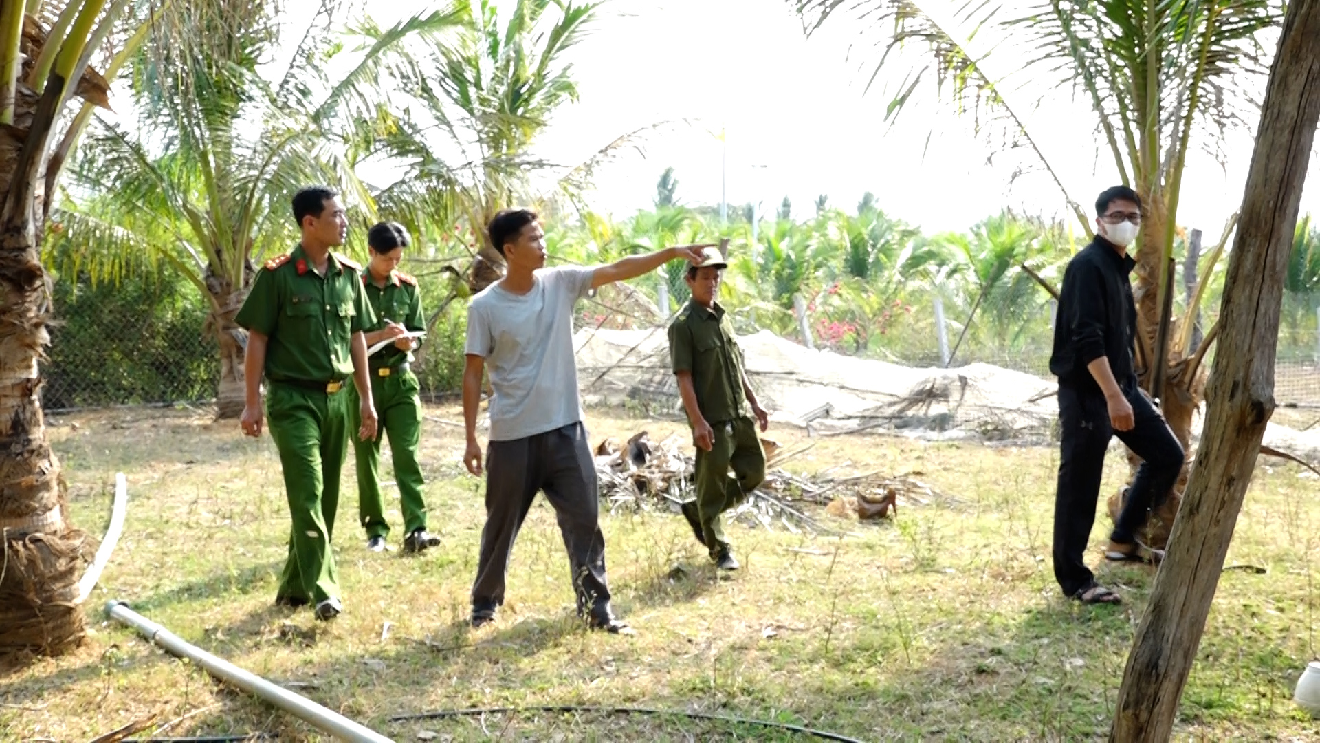 khan truong truy xet nhom doi tuong trom cuu .jpg