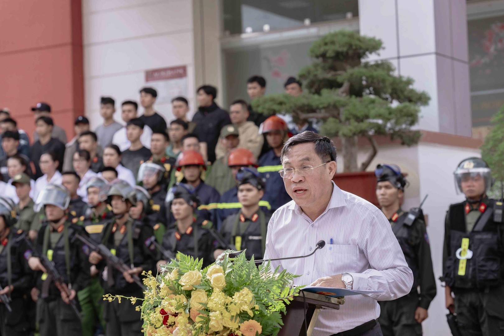 Diễn tập cướp ngân hàng4.jpg
