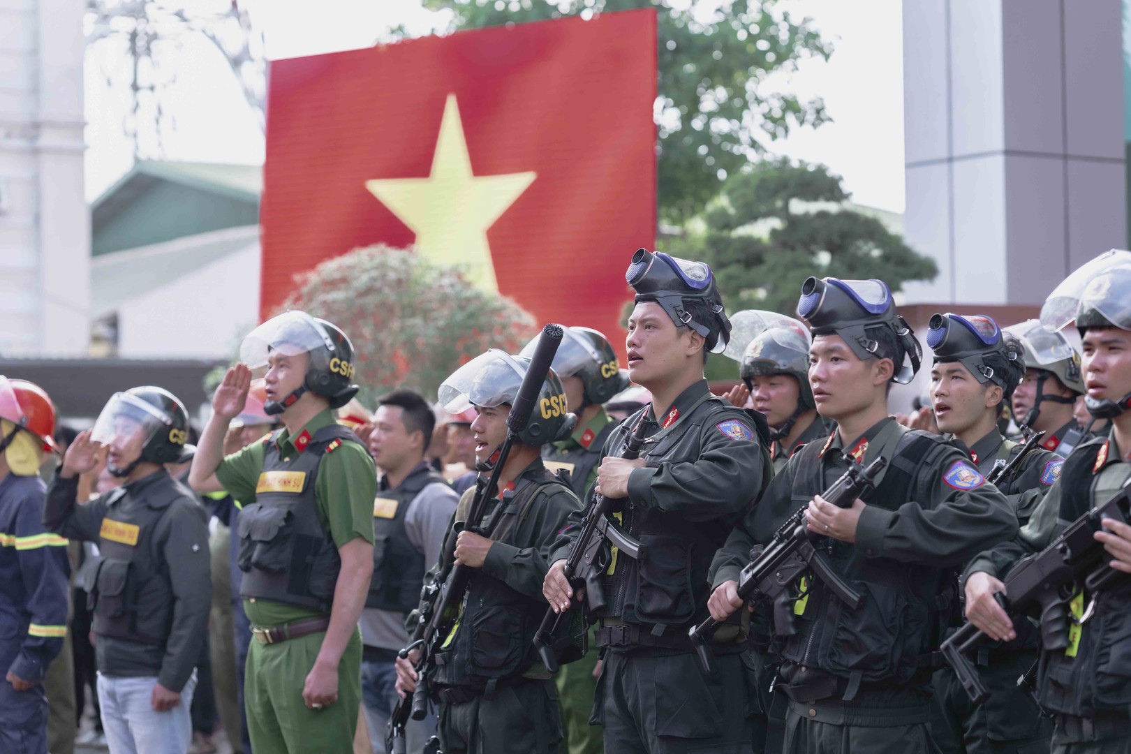 Diễn tập cướp ngân hàng2.jpg